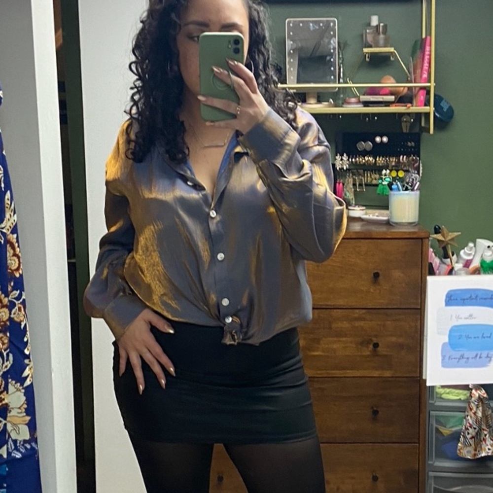 Metallic Purple Gold button down shirt - size Medium